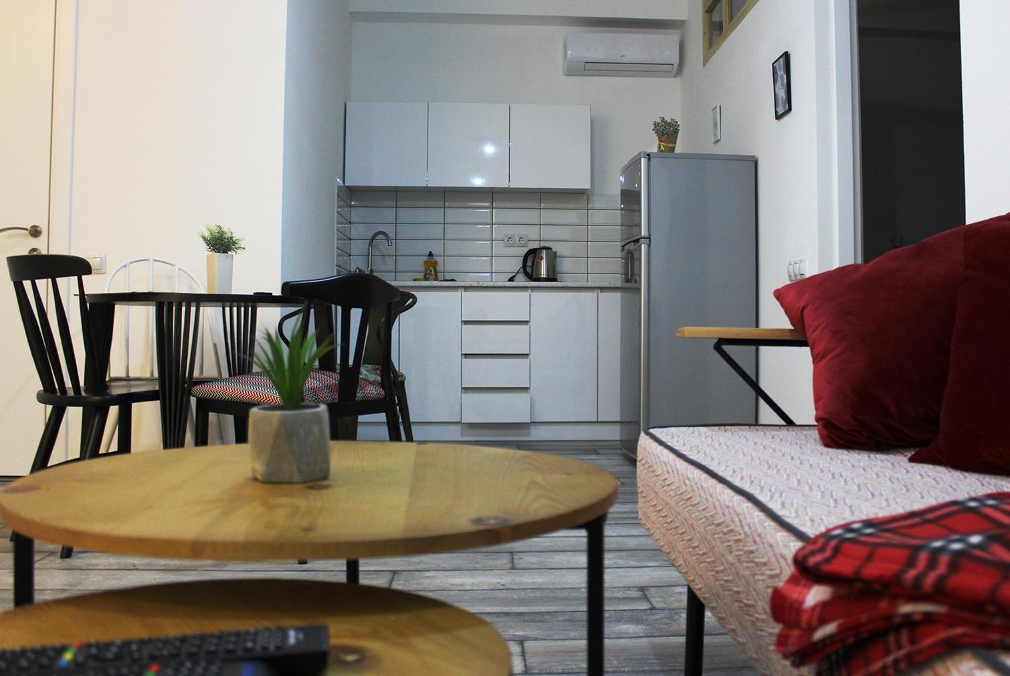 Style Apartments By Happy Place Тбилиси Екстериор снимка